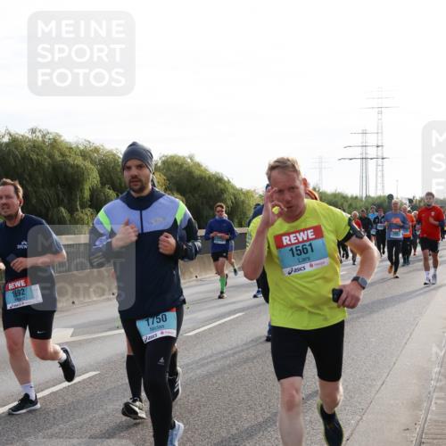 03.10.2024 - Köhlbrandbrückenlauf Miley Keyser http://msf.ph/oto/7156898 03.10.2024 09:15:51 Position 3 1692, 1750, 1561 meine-sportfotos.de