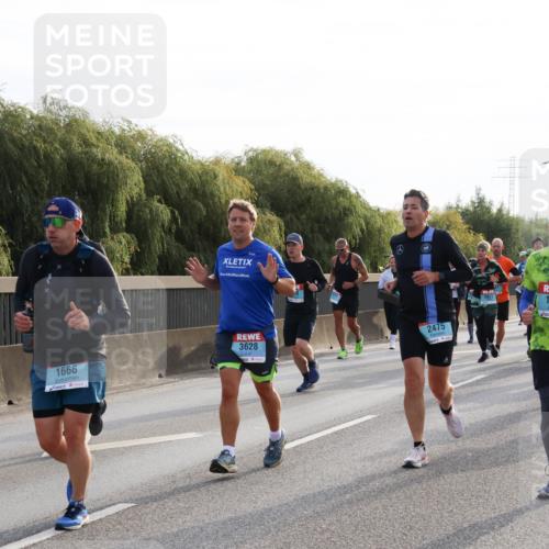 03.10.2024 - Köhlbrandbrückenlauf Miley Keyser http://msf.ph/oto/7157095 03.10.2024 09:16:16 Position 3 4, 1666, 3628, 2475, 18 meine-sportfotos.de