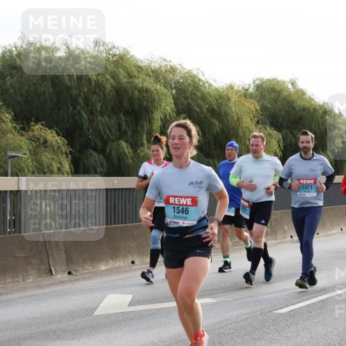03.10.2024 - Köhlbrandbrückenlauf Miley Keyser http://msf.ph/oto/7157173 03.10.2024 09:16:27 Position 3 1546, 1921 meine-sportfotos.de