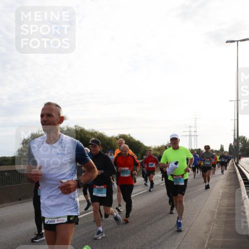 03.10.2024 - Köhlbrandbrückenlauf Miley Keyser http://msf.ph/oto/7157250 03.10.2024 09:16:38 Position 3 21, 1937, 2092, 1776 meine-sportfotos.de