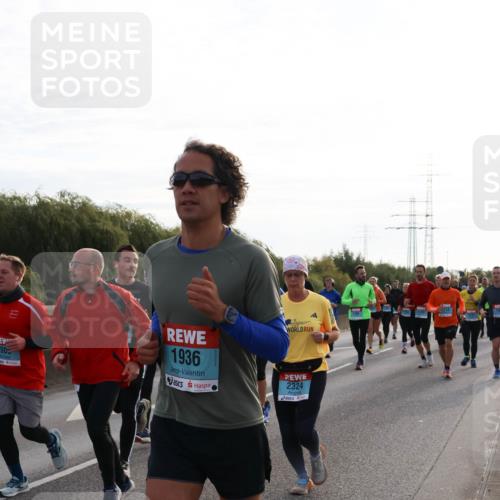 03.10.2024 - Köhlbrandbrückenlauf Miley Keyser http://msf.ph/oto/7157280 03.10.2024 09:16:42 Position 3 200, 1936, 2324 meine-sportfotos.de