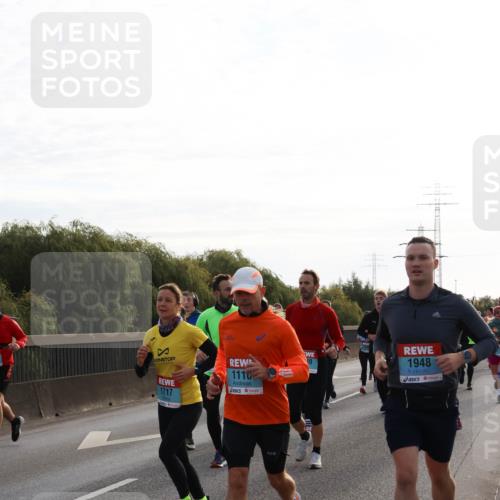 03.10.2024 - Köhlbrandbrückenlauf Miley Keyser http://msf.ph/oto/7157298 03.10.2024 09:16:46 Position 3 1717, 1110, 1948 meine-sportfotos.de