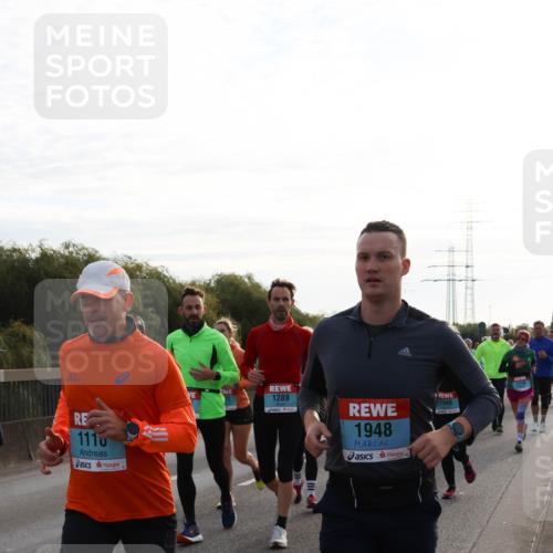 03.10.2024 - Köhlbrandbrückenlauf Miley Keyser http://msf.ph/oto/7157304 03.10.2024 09:16:47 Position 3 1110, 1289, 1948, 1716, 1566 meine-sportfotos.de