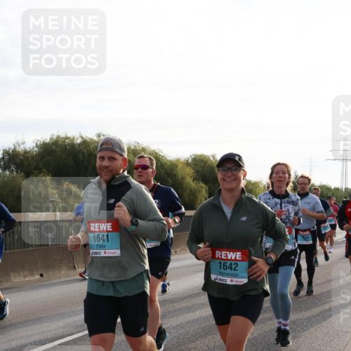 03.10.2024 - Köhlbrandbrückenlauf Miley Keyser http://msf.ph/oto/7157411 03.10.2024 09:17:03 Position 3 1641, 1642, 56 meine-sportfotos.de