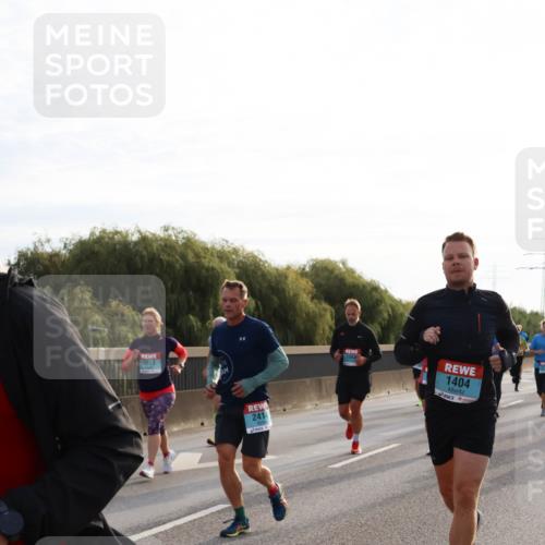 03.10.2024 - Köhlbrandbrückenlauf Miley Keyser http://msf.ph/oto/7157440 03.10.2024 09:17:06 Position 3 1823, 2414, 1868, 1404 meine-sportfotos.de