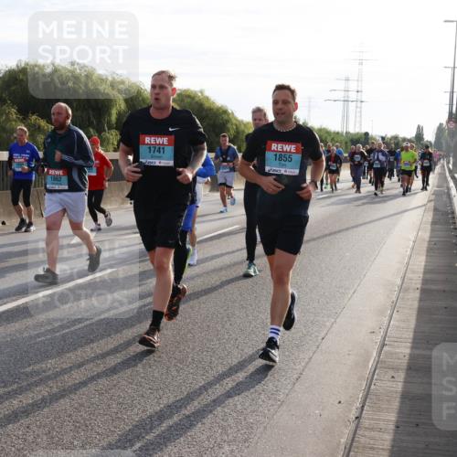03.10.2024 - Köhlbrandbrückenlauf Miley Keyser http://msf.ph/oto/7157552 03.10.2024 09:17:31 Position 3 1862, 1741, 1855 meine-sportfotos.de