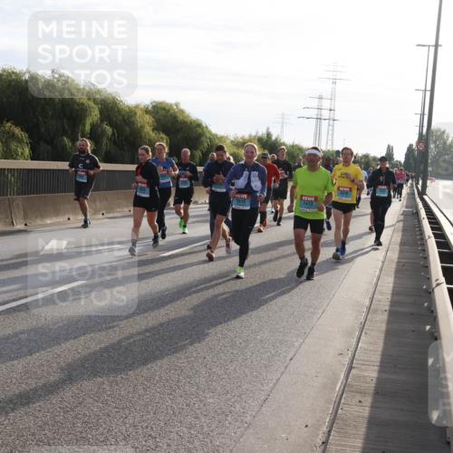03.10.2024 - Köhlbrandbrückenlauf Miley Keyser http://msf.ph/oto/7157564 03.10.2024 09:17:36 Position 3 1799, 2816, 1826, 1473, 2812 meine-sportfotos.de