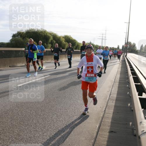 03.10.2024 - Köhlbrandbrückenlauf Miley Keyser http://msf.ph/oto/7157597 03.10.2024 09:17:42 Position 3 1872 meine-sportfotos.de