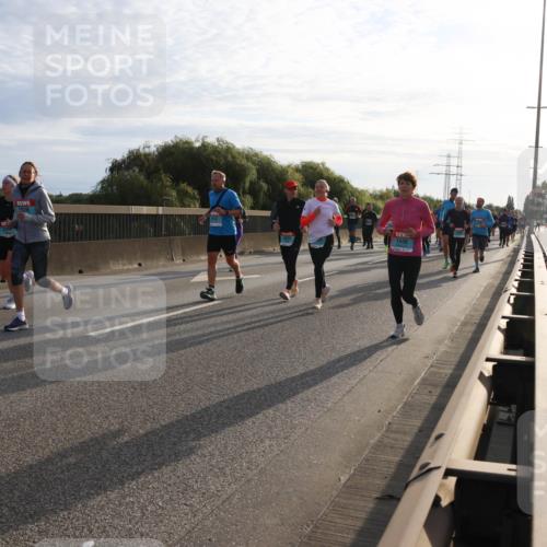 03.10.2024 - Köhlbrandbrückenlauf Miley Keyser http://msf.ph/oto/7157615 03.10.2024 09:17:49 Position 3 2526, 1608 meine-sportfotos.de