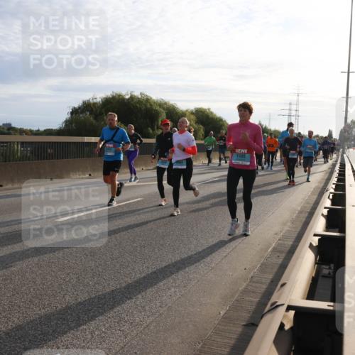 03.10.2024 - Köhlbrandbrückenlauf Miley Keyser http://msf.ph/oto/7157617 03.10.2024 09:17:49 Position 3 2526, 2452, 2030, 2404, 1608 meine-sportfotos.de
