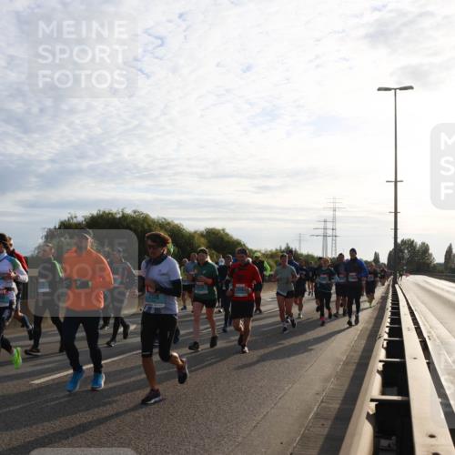 03.10.2024 - Köhlbrandbrückenlauf Miley Keyser http://msf.ph/oto/7157635 03.10.2024 09:17:55 Position 3  meine-sportfotos.de