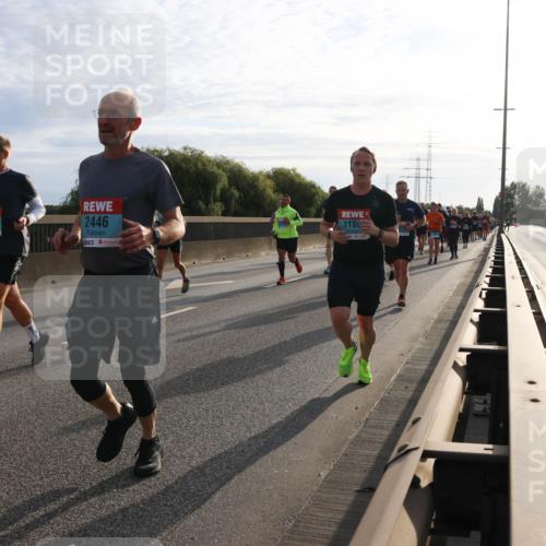 03.10.2024 - Köhlbrandbrückenlauf Miley Keyser http://msf.ph/oto/7157650 03.10.2024 09:18:00 Position 3 2834, 2446, 118 meine-sportfotos.de