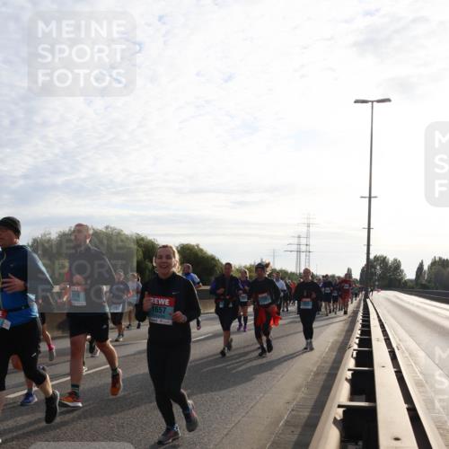 03.10.2024 - Köhlbrandbrückenlauf Miley Keyser http://msf.ph/oto/7157663 03.10.2024 09:18:08 Position 3 2118, 1657 meine-sportfotos.de