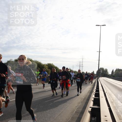 03.10.2024 - Köhlbrandbrückenlauf Miley Keyser http://msf.ph/oto/7157666 03.10.2024 09:18:08 Position 3 1657 meine-sportfotos.de
