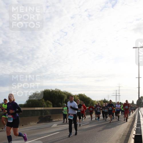 03.10.2024 - Köhlbrandbrückenlauf Miley Keyser http://msf.ph/oto/7157675 03.10.2024 09:18:11 Position 3 2835, 2403, 5 meine-sportfotos.de