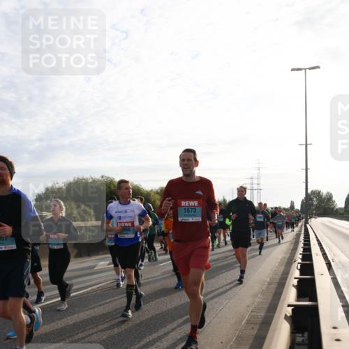 03.10.2024 - Köhlbrandbrückenlauf Miley Keyser http://msf.ph/oto/7157681 03.10.2024 09:18:16 Position 3 167, 1933, 2068, 1673 meine-sportfotos.de