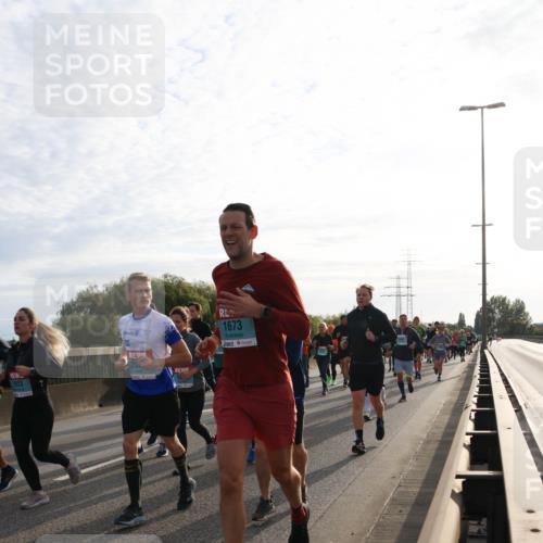 03.10.2024 - Köhlbrandbrückenlauf Miley Keyser http://msf.ph/oto/7157684 03.10.2024 09:18:16 Position 3 1933, 1673, 200, 10 meine-sportfotos.de