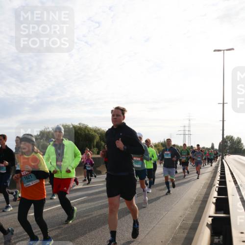 03.10.2024 - Köhlbrandbrückenlauf Miley Keyser http://msf.ph/oto/7157688 03.10.2024 09:18:18 Position 3 1621, 2697 meine-sportfotos.de