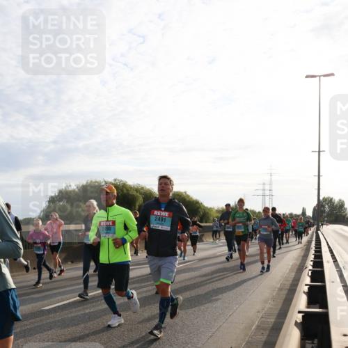 03.10.2024 - Köhlbrandbrückenlauf Miley Keyser http://msf.ph/oto/7157694 03.10.2024 09:18:19 Position 3 2490, 2491 meine-sportfotos.de