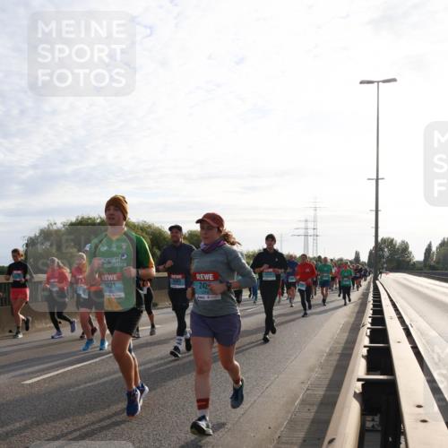03.10.2024 - Köhlbrandbrückenlauf Miley Keyser http://msf.ph/oto/7157702 03.10.2024 09:18:22 Position 3 2421, 3603, 242 meine-sportfotos.de