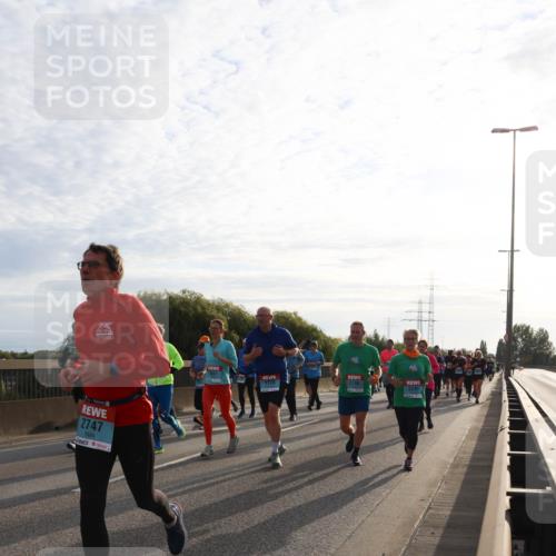 03.10.2024 - Köhlbrandbrückenlauf Miley Keyser http://msf.ph/oto/7157718 03.10.2024 09:18:26 Position 3 2747, 1770, 2285 meine-sportfotos.de