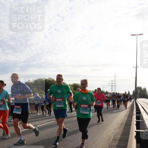 03.10.2024 - Köhlbrandbrückenlauf Miley Keyser http://msf.ph/oto/7157723 03.10.2024 09:18:27 Position 3 461, 1770, 2286, 2285, 1570 meine-sportfotos.de