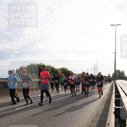 03.10.2024 - Köhlbrandbrückenlauf Miley Keyser http://msf.ph/oto/7157731 03.10.2024 09:18:30 Position 3 2048, 1725, 3694 meine-sportfotos.de