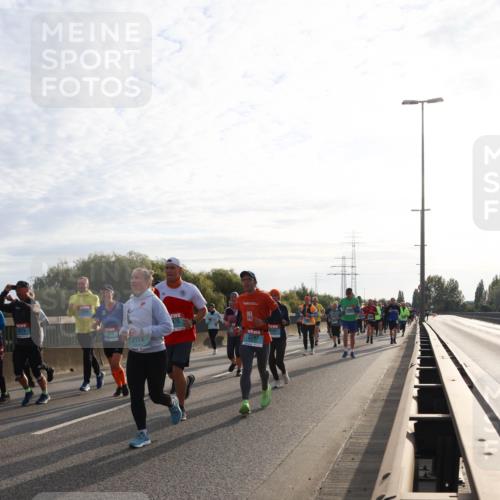 03.10.2024 - Köhlbrandbrückenlauf Miley Keyser http://msf.ph/oto/7157757 03.10.2024 09:18:37 Position 3 2075, 1514, 2114, 175 meine-sportfotos.de