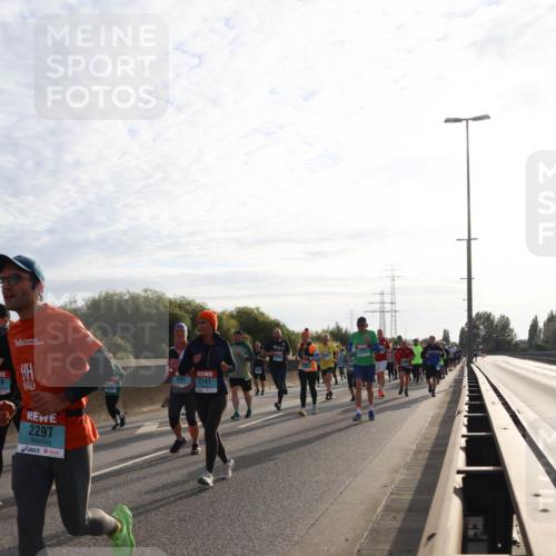 03.10.2024 - Köhlbrandbrückenlauf Miley Keyser http://msf.ph/oto/7157765 03.10.2024 09:18:38 Position 3 29, 2297, 2141 meine-sportfotos.de