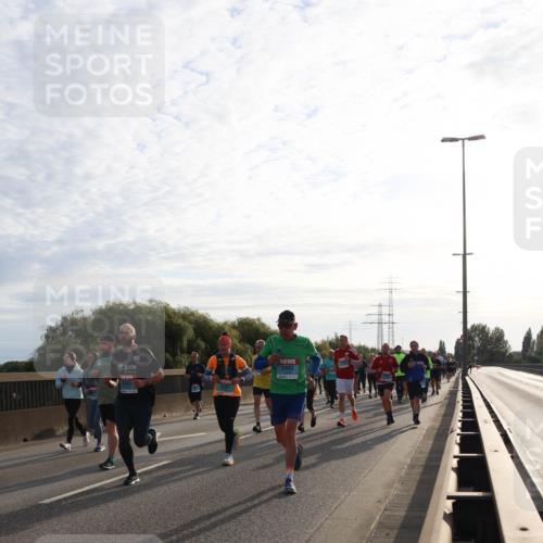 03.10.2024 - Köhlbrandbrückenlauf Miley Keyser http://msf.ph/oto/7157767 03.10.2024 09:18:40 Position 3 3543, 2287, 2493 meine-sportfotos.de
