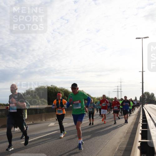 03.10.2024 - Köhlbrandbrückenlauf Miley Keyser http://msf.ph/oto/7157769 03.10.2024 09:18:41 Position 3 3543, 2493, 2287 meine-sportfotos.de