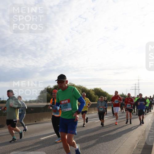 03.10.2024 - Köhlbrandbrückenlauf Miley Keyser http://msf.ph/oto/7157773 03.10.2024 09:18:41 Position 3 2493 meine-sportfotos.de