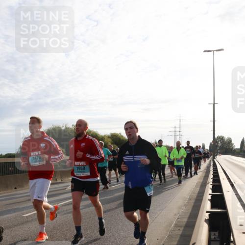 03.10.2024 - Köhlbrandbrückenlauf Miley Keyser http://msf.ph/oto/7157779 03.10.2024 09:18:43 Position 3 1476, 1959 meine-sportfotos.de