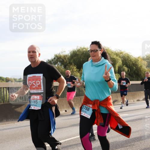 03.10.2024 - Köhlbrandbrückenlauf Miley Keyser http://msf.ph/oto/7157809 03.10.2024 09:18:55 Position 3 2765, 2766 meine-sportfotos.de