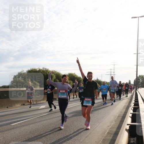 03.10.2024 - Köhlbrandbrückenlauf Miley Keyser http://msf.ph/oto/7157813 03.10.2024 09:18:56 Position 3 2245, 1935 meine-sportfotos.de