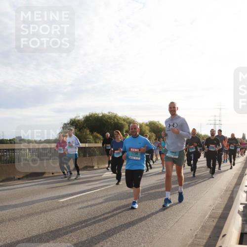 03.10.2024 - Köhlbrandbrückenlauf Miley Keyser http://msf.ph/oto/7157827 03.10.2024 09:18:59 Position 3 1729, 204 meine-sportfotos.de