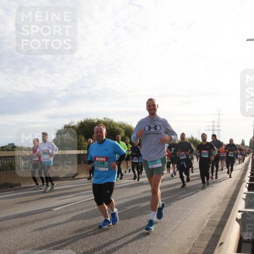 03.10.2024 - Köhlbrandbrückenlauf Miley Keyser http://msf.ph/oto/7157829 03.10.2024 09:19:00 Position 3 1729, 1146, 1145 meine-sportfotos.de