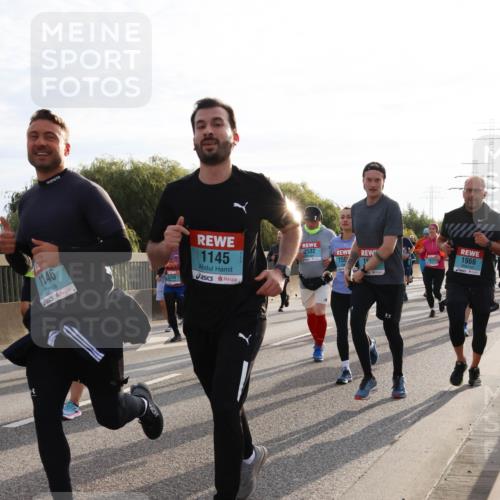 03.10.2024 - Köhlbrandbrückenlauf Miley Keyser http://msf.ph/oto/7157837 03.10.2024 09:19:02 Position 3 1146, 1145, 2532, 150, 1966 meine-sportfotos.de