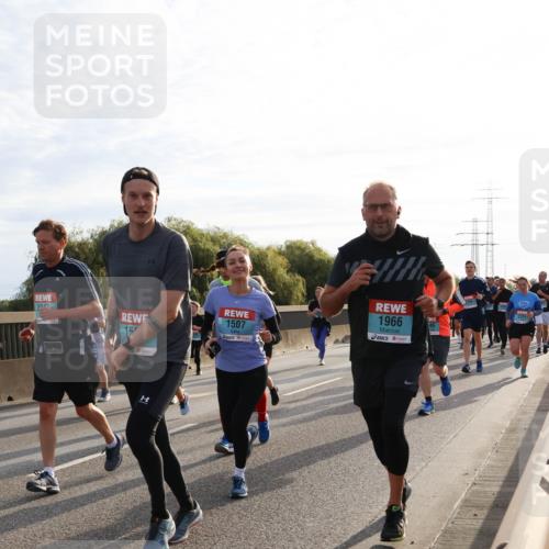 03.10.2024 - Köhlbrandbrückenlauf Miley Keyser http://msf.ph/oto/7157841 03.10.2024 09:19:03 Position 3 2017, 15, 1507, 1966, 46 meine-sportfotos.de