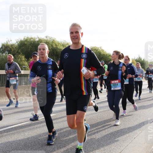 03.10.2024 - Köhlbrandbrückenlauf Miley Keyser http://msf.ph/oto/7157888 03.10.2024 09:19:21 Position 3 2131, 1985, 2354, 3261 meine-sportfotos.de
