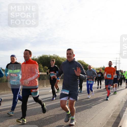 03.10.2024 - Köhlbrandbrückenlauf Miley Keyser http://msf.ph/oto/7157965 03.10.2024 09:19:50 Position 3 2382, 2638, 3300, 2607, 1562 meine-sportfotos.de