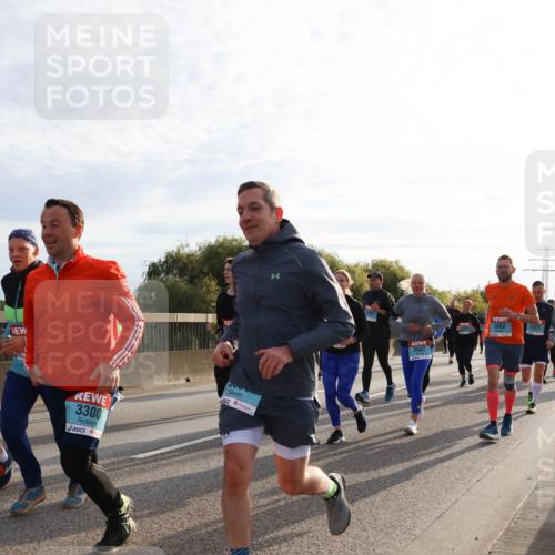 03.10.2024 - Köhlbrandbrückenlauf Miley Keyser http://msf.ph/oto/7157966 03.10.2024 09:19:50 Position 3 3300, 1562, 2529, 2607 meine-sportfotos.de