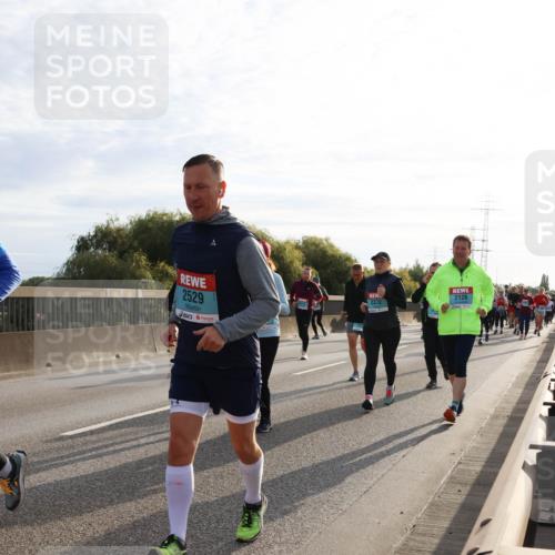 03.10.2024 - Köhlbrandbrückenlauf Miley Keyser http://msf.ph/oto/7157974 03.10.2024 09:19:53 Position 3 2529, 2372, 2126 meine-sportfotos.de