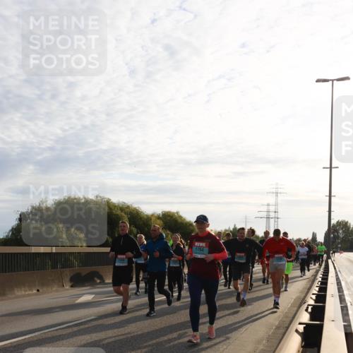 03.10.2024 - Köhlbrandbrückenlauf Miley Keyser http://msf.ph/oto/7157993 03.10.2024 09:20:01 Position 3 2689, 1764 meine-sportfotos.de