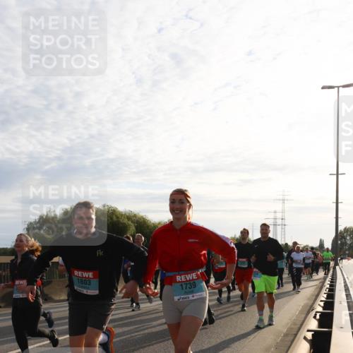 03.10.2024 - Köhlbrandbrückenlauf Miley Keyser http://msf.ph/oto/7158001 03.10.2024 09:20:03 Position 3 1803, 1739 meine-sportfotos.de
