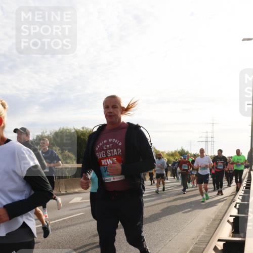 03.10.2024 - Köhlbrandbrückenlauf Miley Keyser http://msf.ph/oto/7158015 03.10.2024 09:20:09 Position 3 36 meine-sportfotos.de