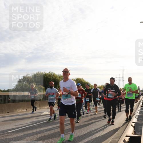 03.10.2024 - Köhlbrandbrückenlauf Miley Keyser http://msf.ph/oto/7158023 03.10.2024 09:20:11 Position 3 2104, 2438, 2409, 30 meine-sportfotos.de