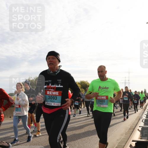 03.10.2024 - Köhlbrandbrückenlauf Miley Keyser http://msf.ph/oto/7158032 03.10.2024 09:20:13 Position 3 173, 3093, 2409 meine-sportfotos.de