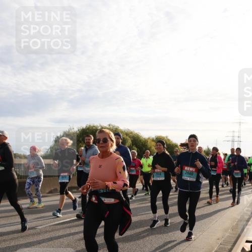 03.10.2024 - Köhlbrandbrückenlauf Miley Keyser http://msf.ph/oto/7158040 03.10.2024 09:20:15 Position 3 3571, 3615, 2518, 2660 meine-sportfotos.de