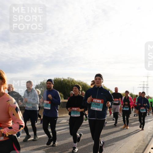 03.10.2024 - Köhlbrandbrückenlauf Miley Keyser http://msf.ph/oto/7158042 03.10.2024 09:20:16 Position 3 2514, 3423, 2518, 2660, 2713, 2687 meine-sportfotos.de